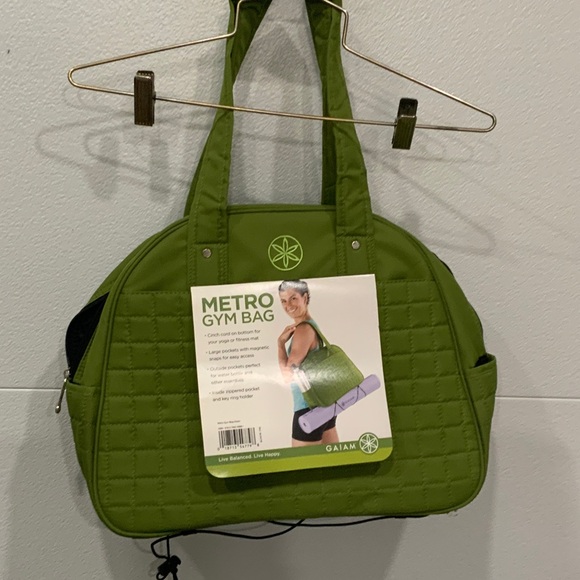 GAIAM Handbags - GAIAM Metro Gym Bag in Olive Green
